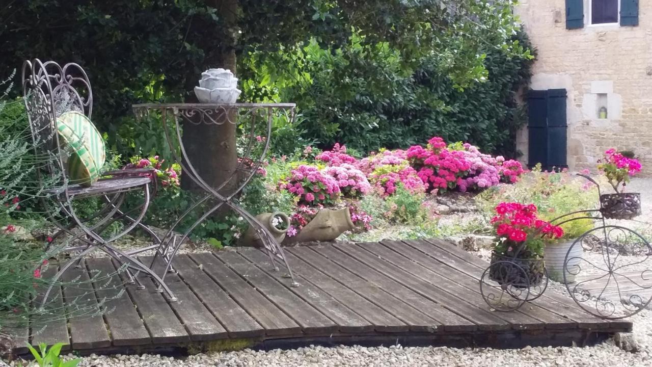 Bed and Breakfast La Grange De Gournay Exterior foto
